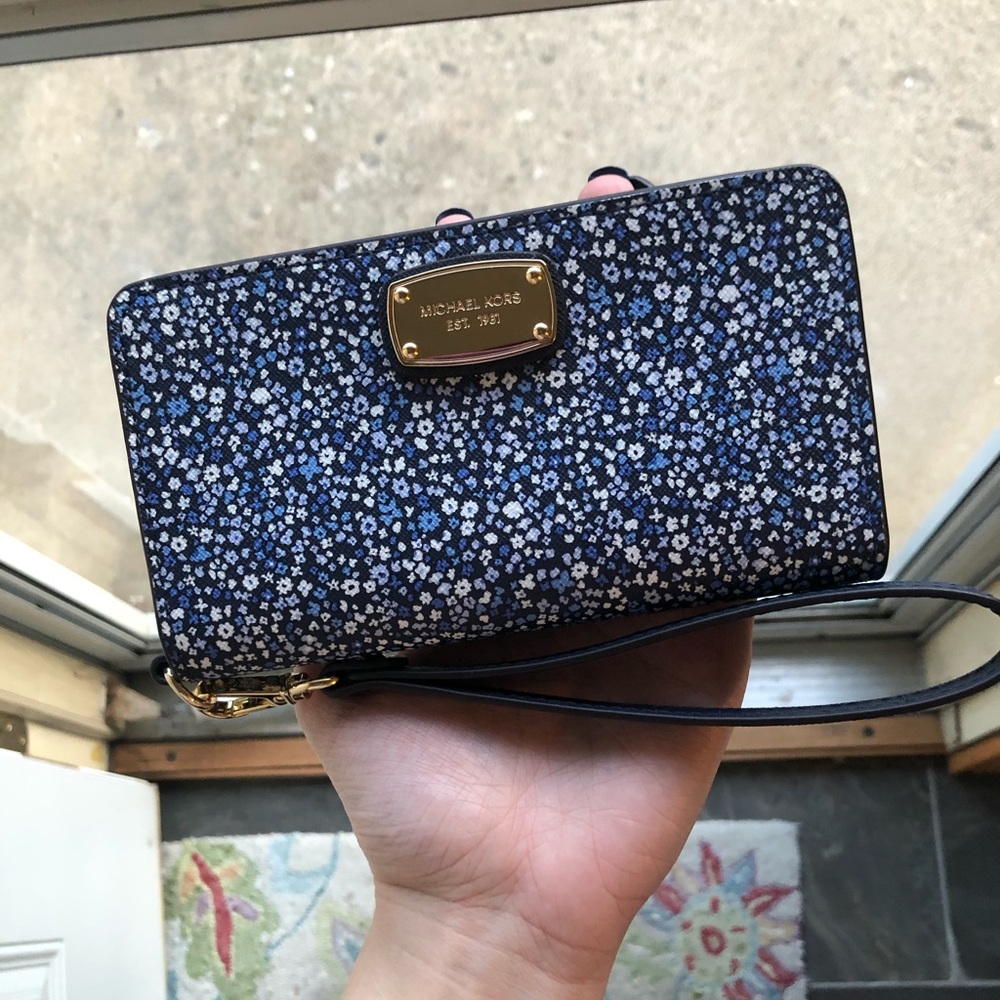 Michael Kors Wristlet/Wallet